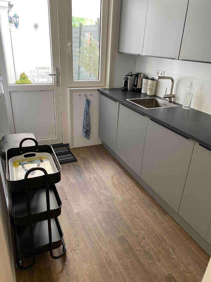 Haagshuisje- Eigen Appartement, Dichtbij Alles, Stijlvol Voorburg Exterior photo